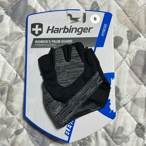 New Harbinger women’s strength gloves